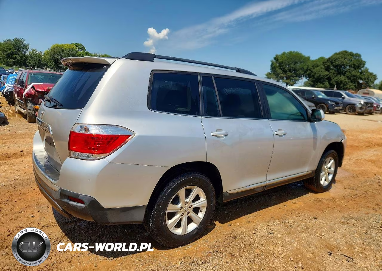 2011 Toyota Highlander Base VIN:5TDZK3EH9BS024217 - 3