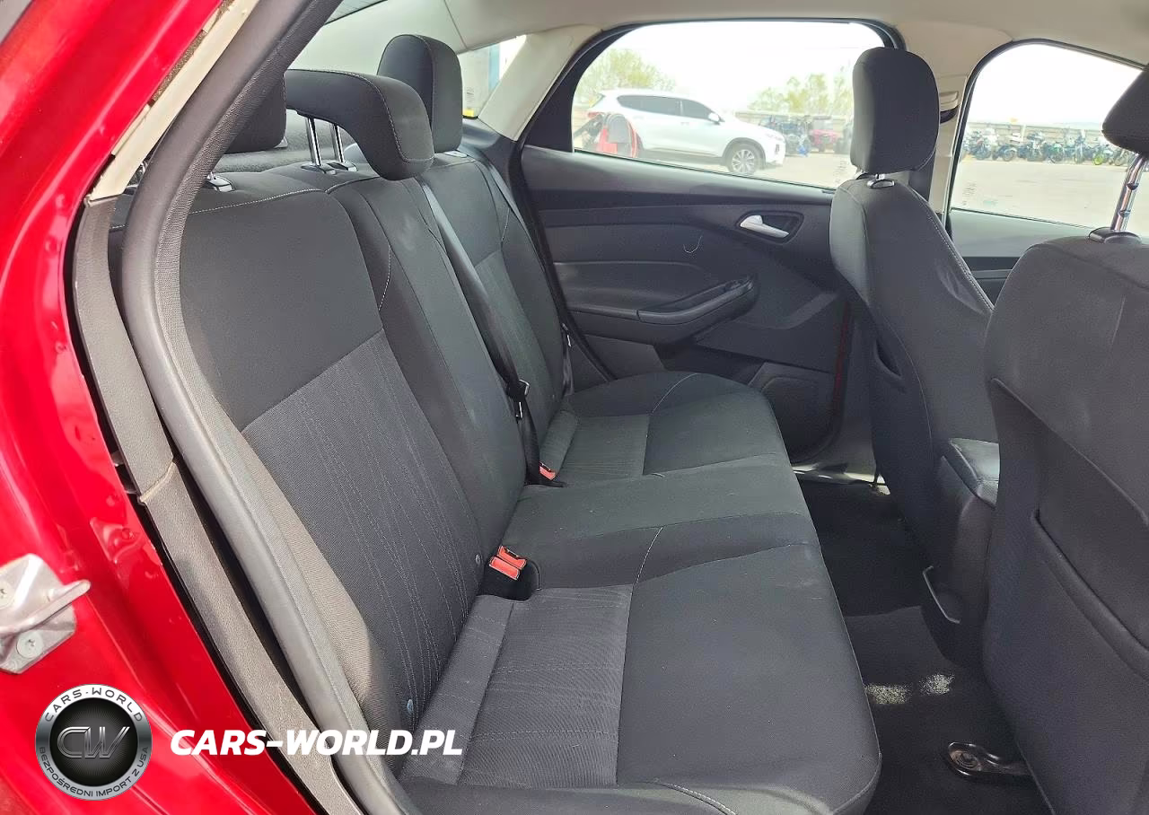 2015 Ford Focus Se VIN:1FADP3F27FL349113 - 10