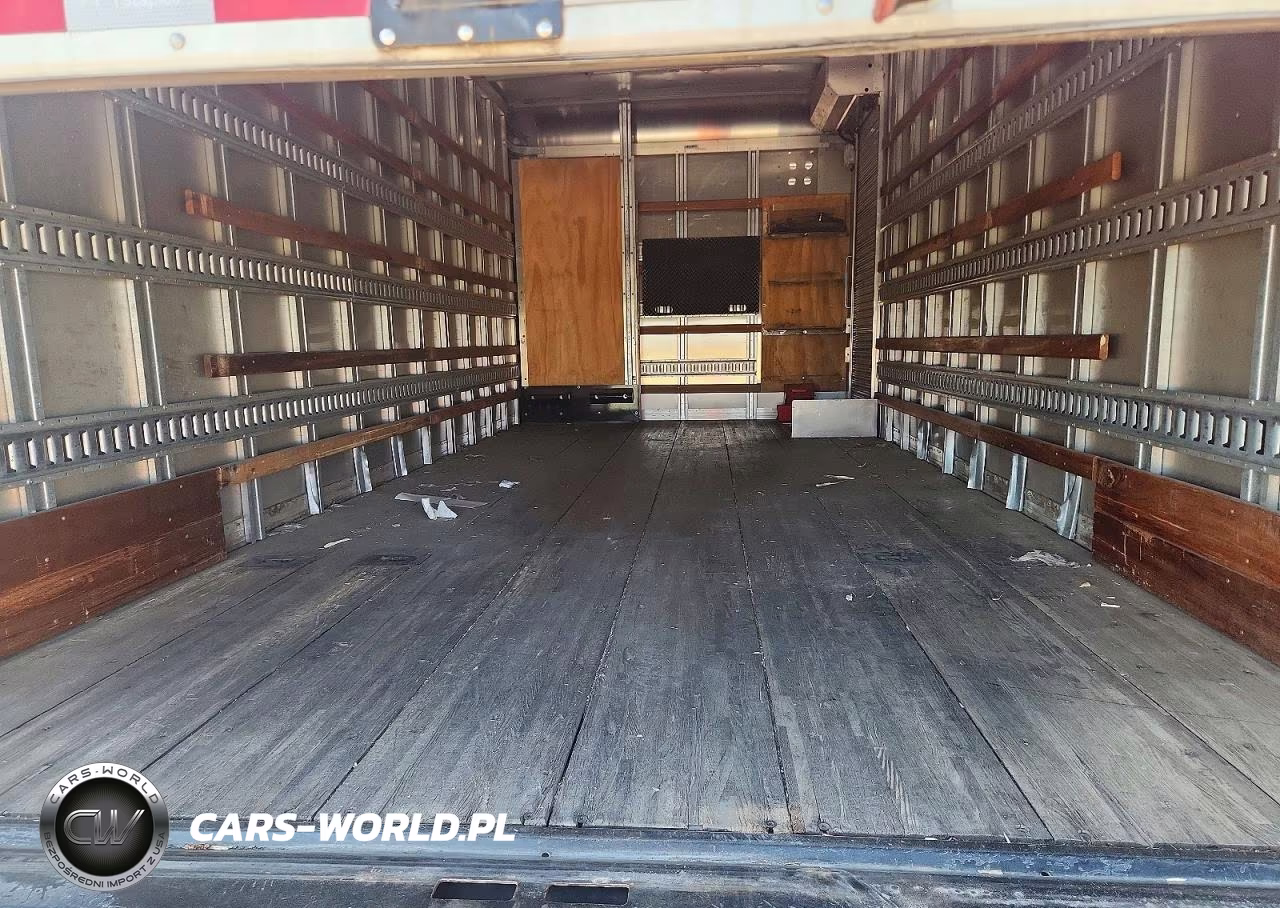 2017 Hino 195 Box Truck VIN:JHHSDM2H3HK005827 - 10