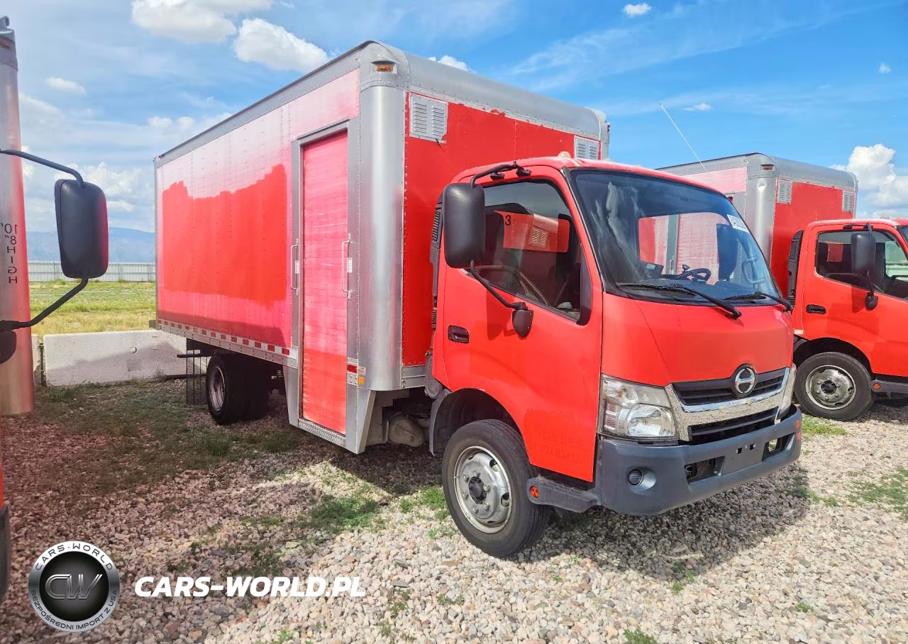 2017 Hino 195 Box Truck VIN:JHHSDM2H3HK005827 - 4
