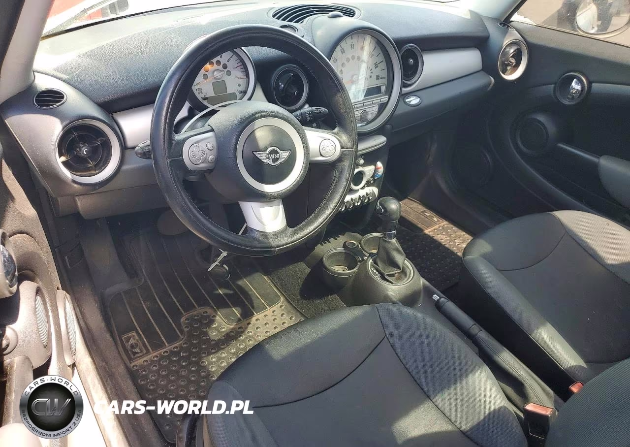 2009 Mini Cooper VIN:WMWMF33599TW76271 - 8