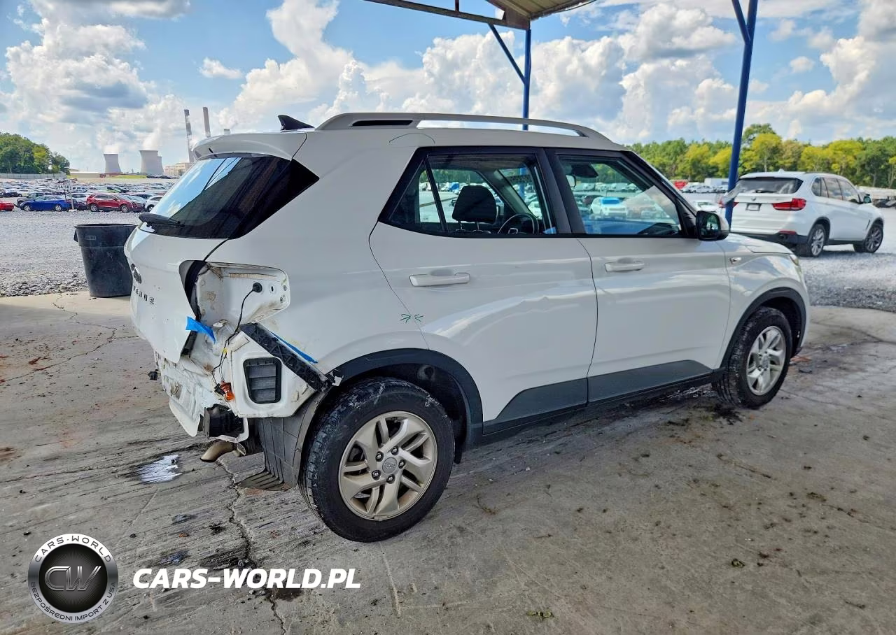 2020 Hyundai Venue Sel VIN:KMHRC8A30LU043610 - 3