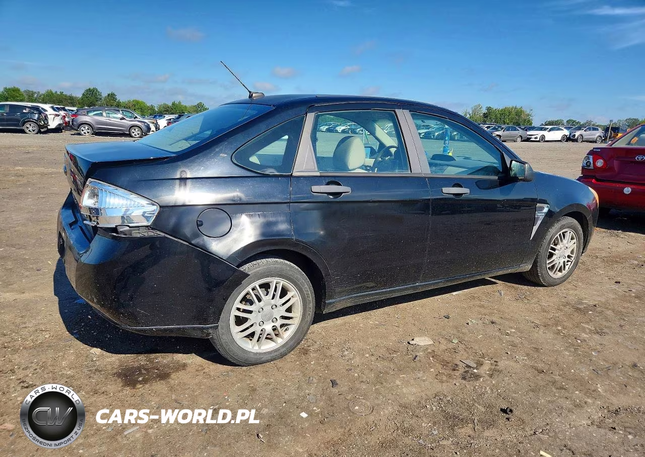 2008 Ford Focus Se VIN:1FAHP35N08W261258 - 3