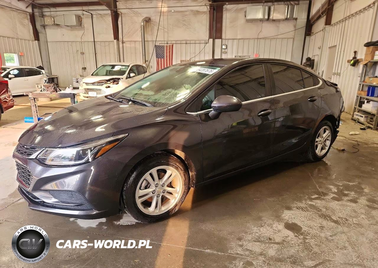2017 Chevrolet Cruze Lt Auto – zdjęcie 1 z 13