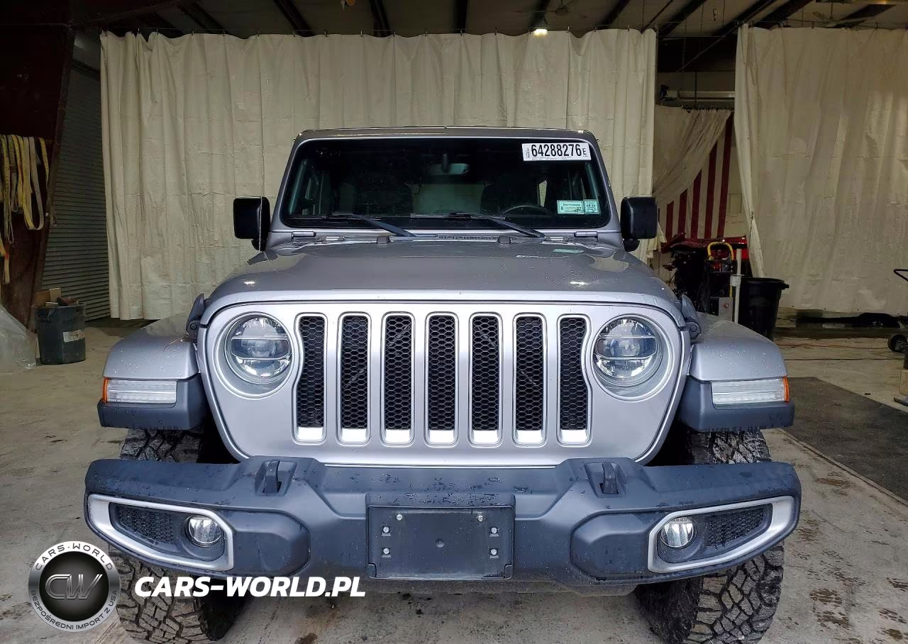 2018 Jeep Wrangler Unlimited Sahara VIN:1C4HJXEG6JW249142 - 5