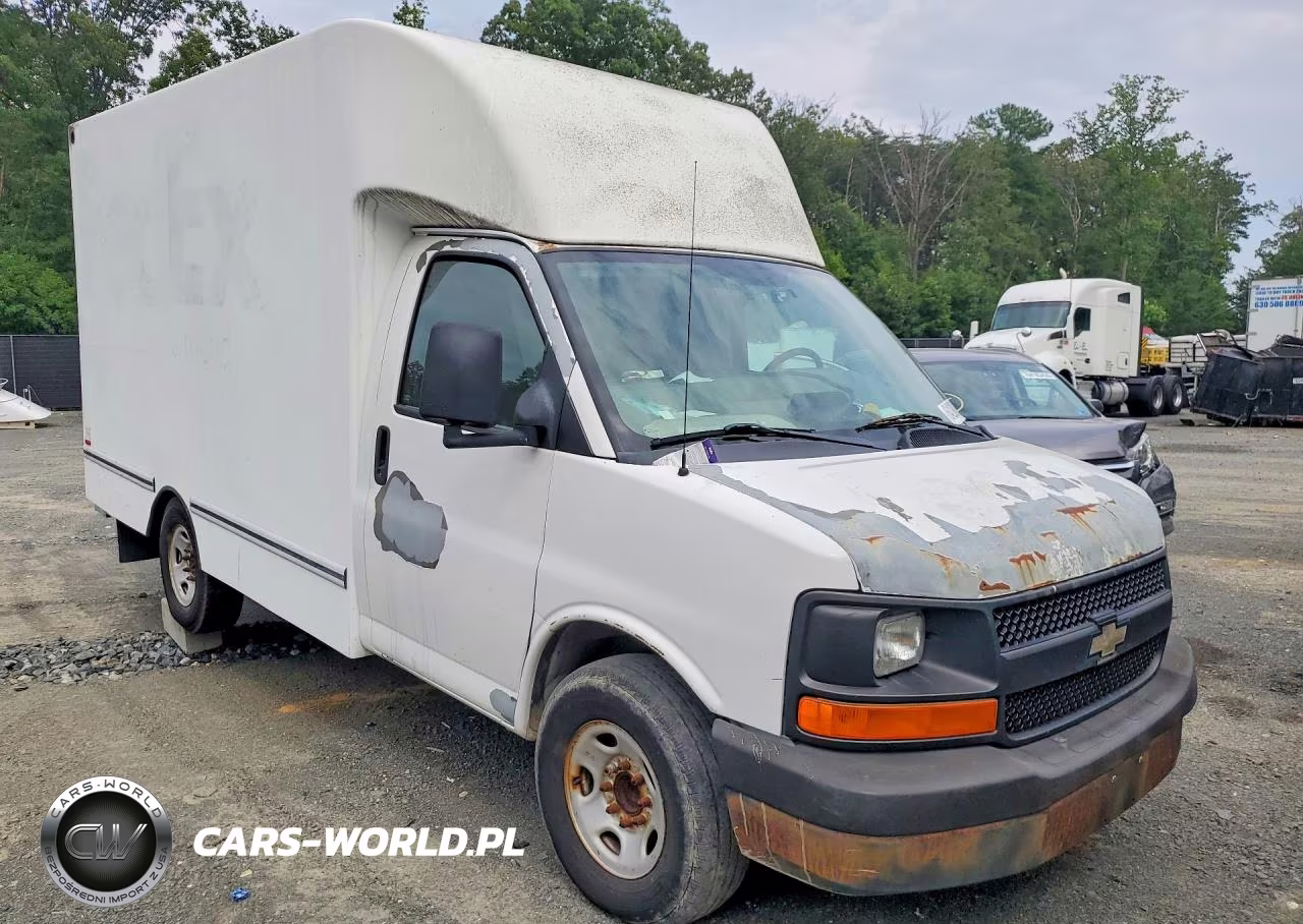 2010 Chevrolet Express G3500 VIN:1GB3G2BG3A1161392 - 4