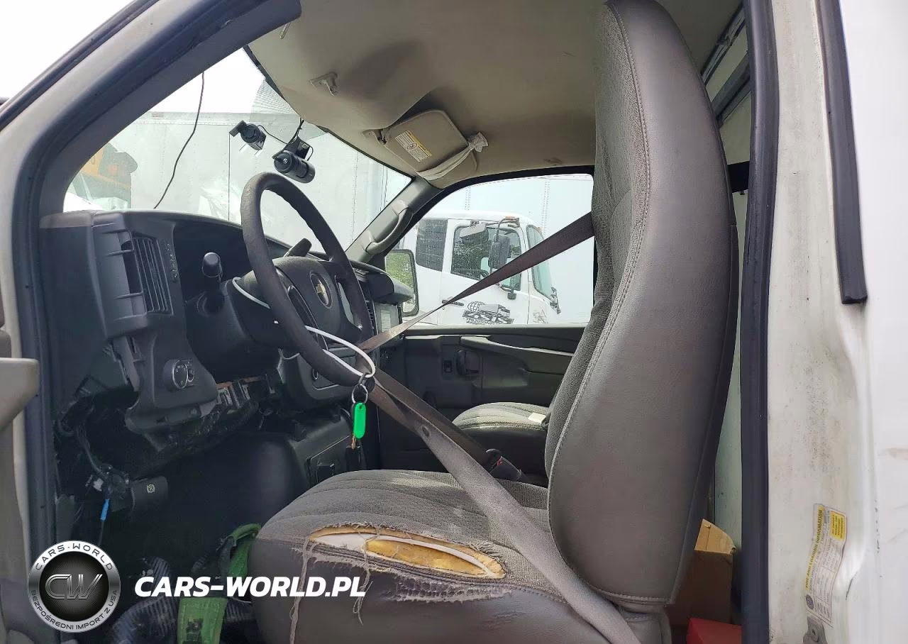 2010 Chevrolet Express G3500 VIN:1GB3G2BG3A1161392 - 7