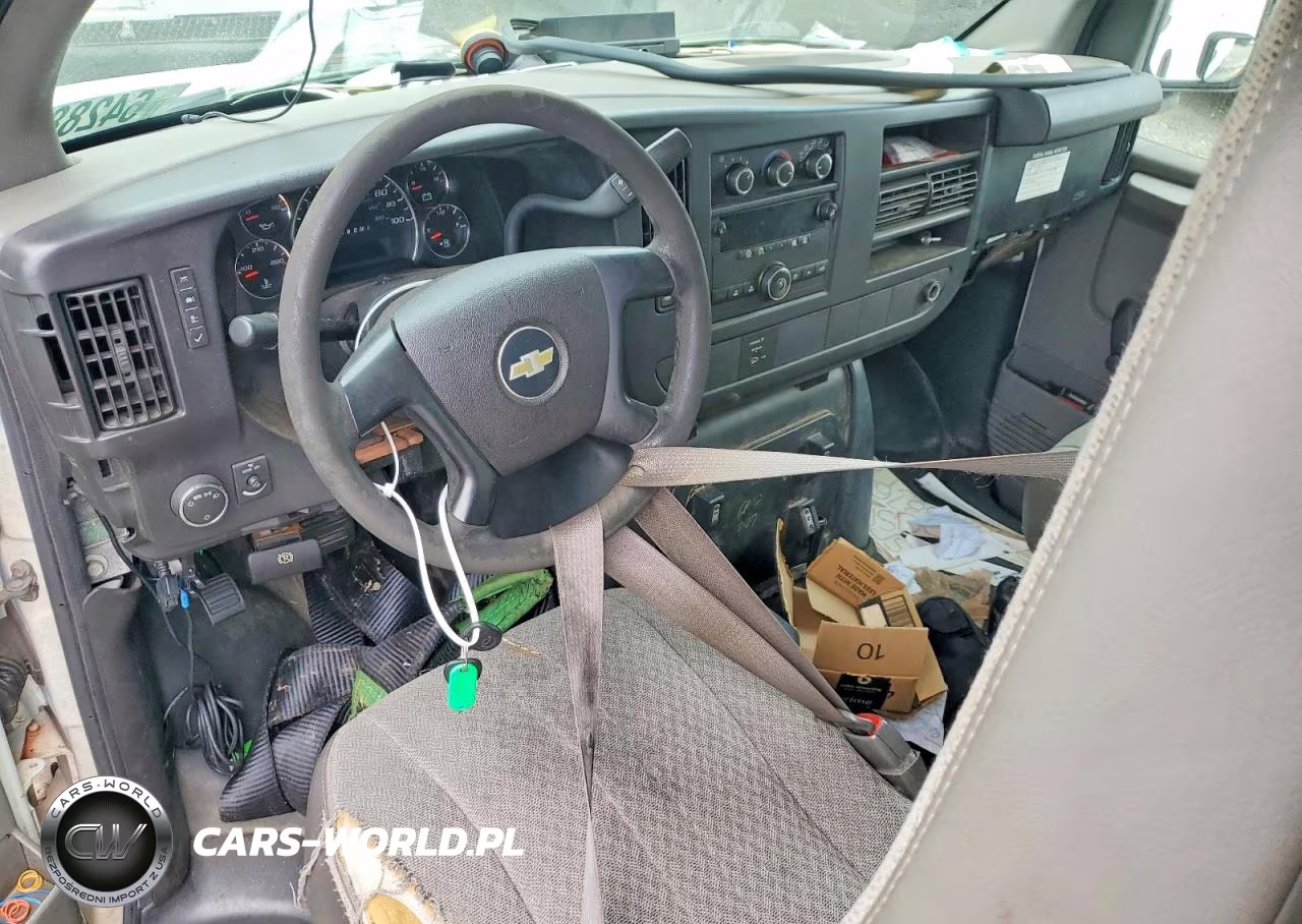 2010 Chevrolet Express G3500 VIN:1GB3G2BG3A1161392 - 8