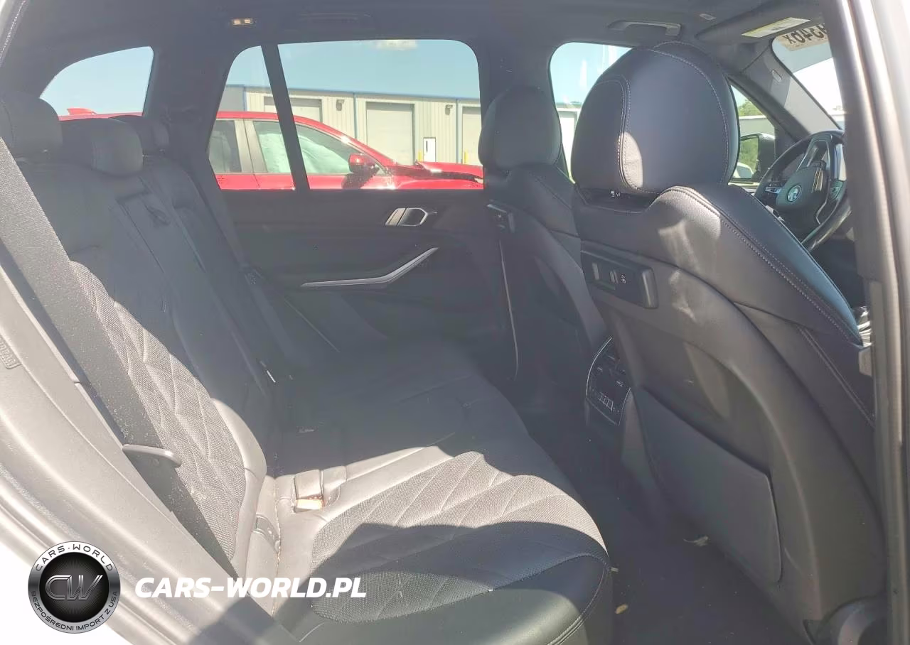 2023 BMW X5 xDrive45E VIN:5UXTA6C08P9P18330 - 11