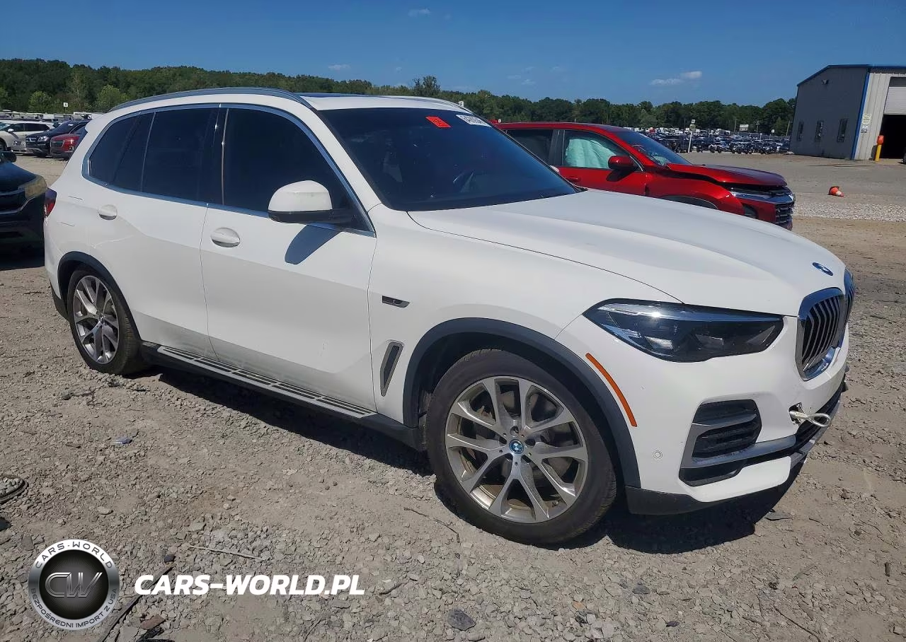 2023 BMW X5 xDrive45E VIN:5UXTA6C08P9P18330 - 4