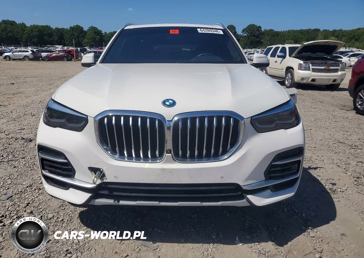 2023 BMW X5 xDrive45E VIN:5UXTA6C08P9P18330 - 5