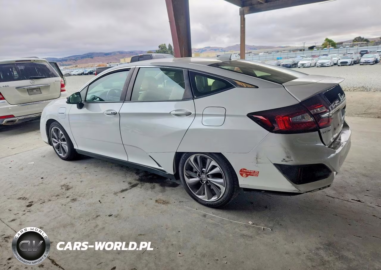2018 Honda Clarity Touring VIN:JHMZC5F32JC008922 - 2