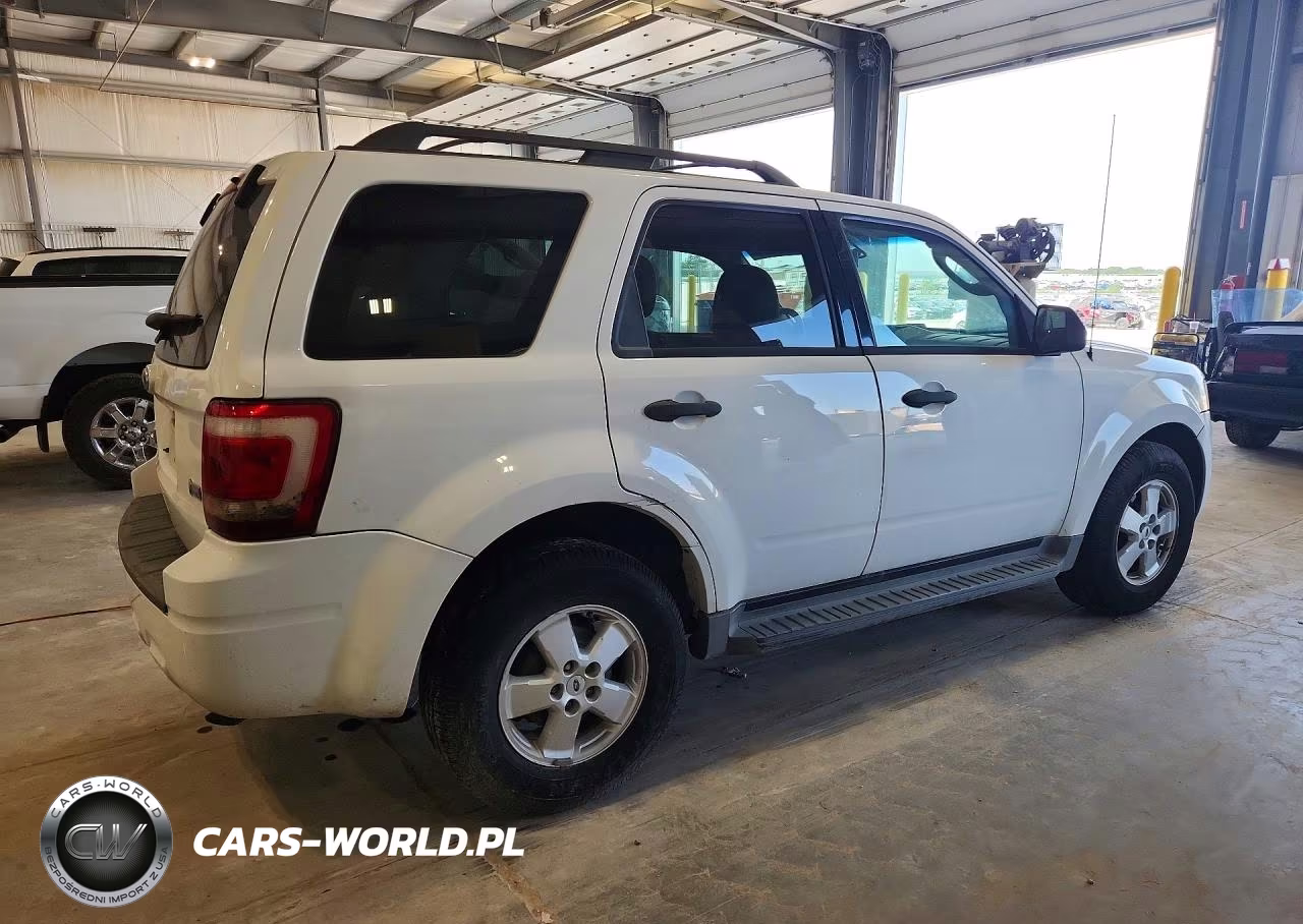 2010 Ford Escape Xlt VIN:1FMCU9DG8AKC35177 - 3