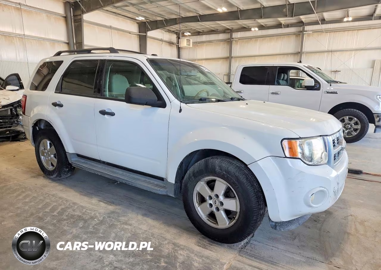2010 Ford Escape Xlt VIN:1FMCU9DG8AKC35177 - 4