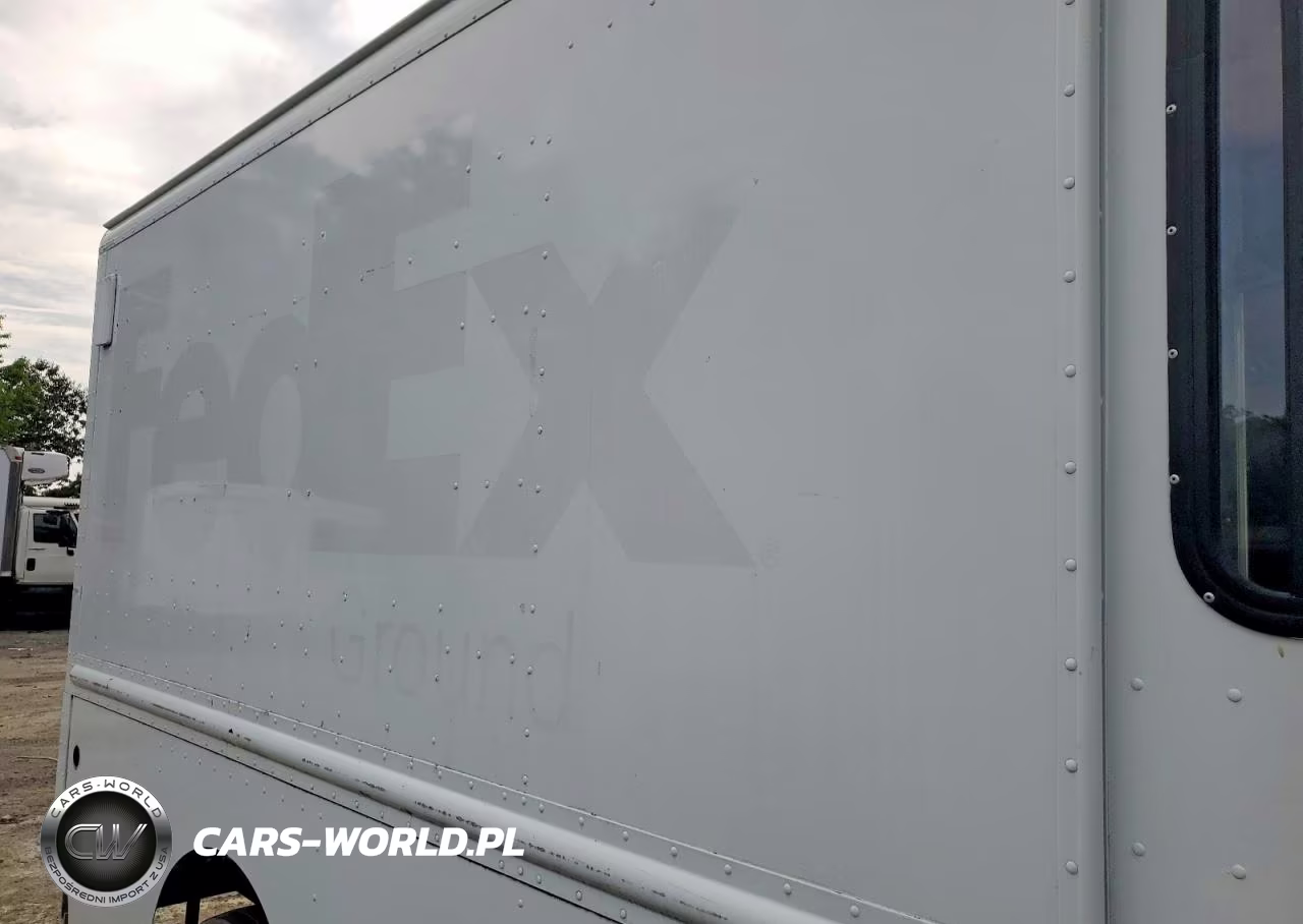 2004 Freightliner Chassis M Line Walk-In Van VIN:4UZAANCP64CL85264 - 11