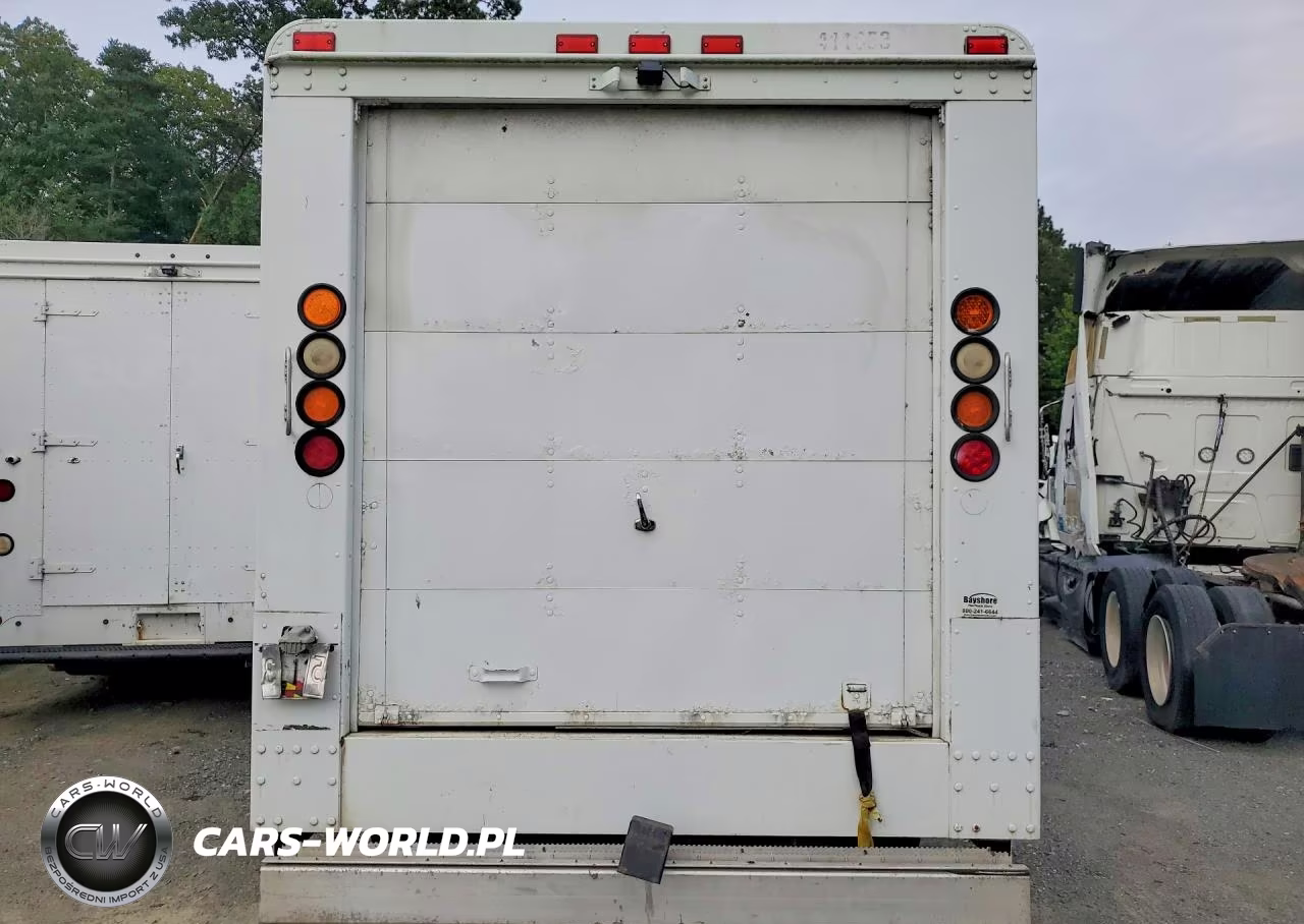 2004 Freightliner Chassis M Line Walk-In Van VIN:4UZAANCP64CL85264 - 6