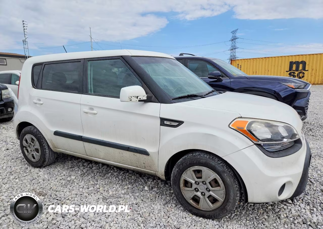 2013 Kia Soul Base VIN:KNDJT2A56D7572771 - 4