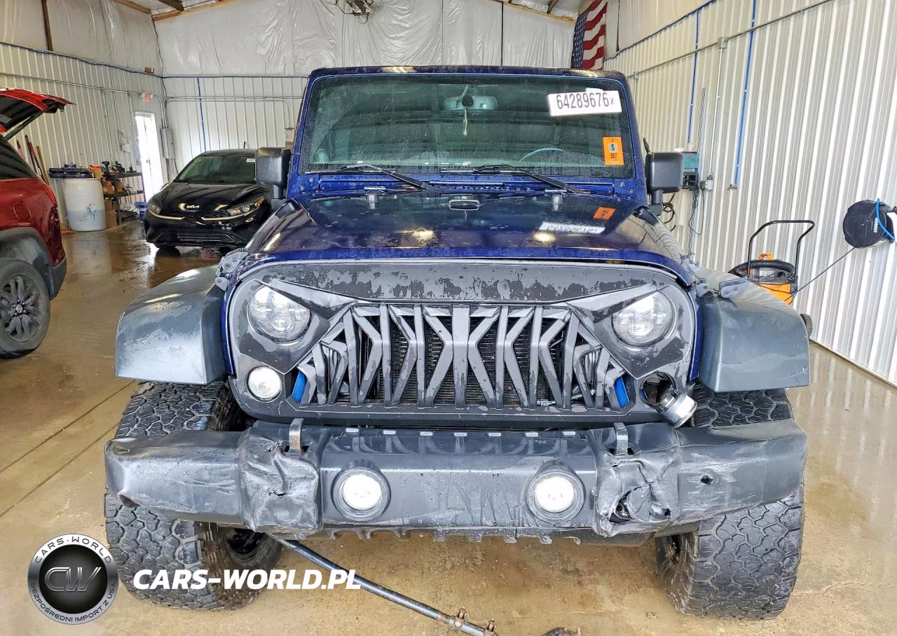 2013 Jeep Wrangler Unlimited Sport VIN:1C4BJWDG6DL625765 - 5