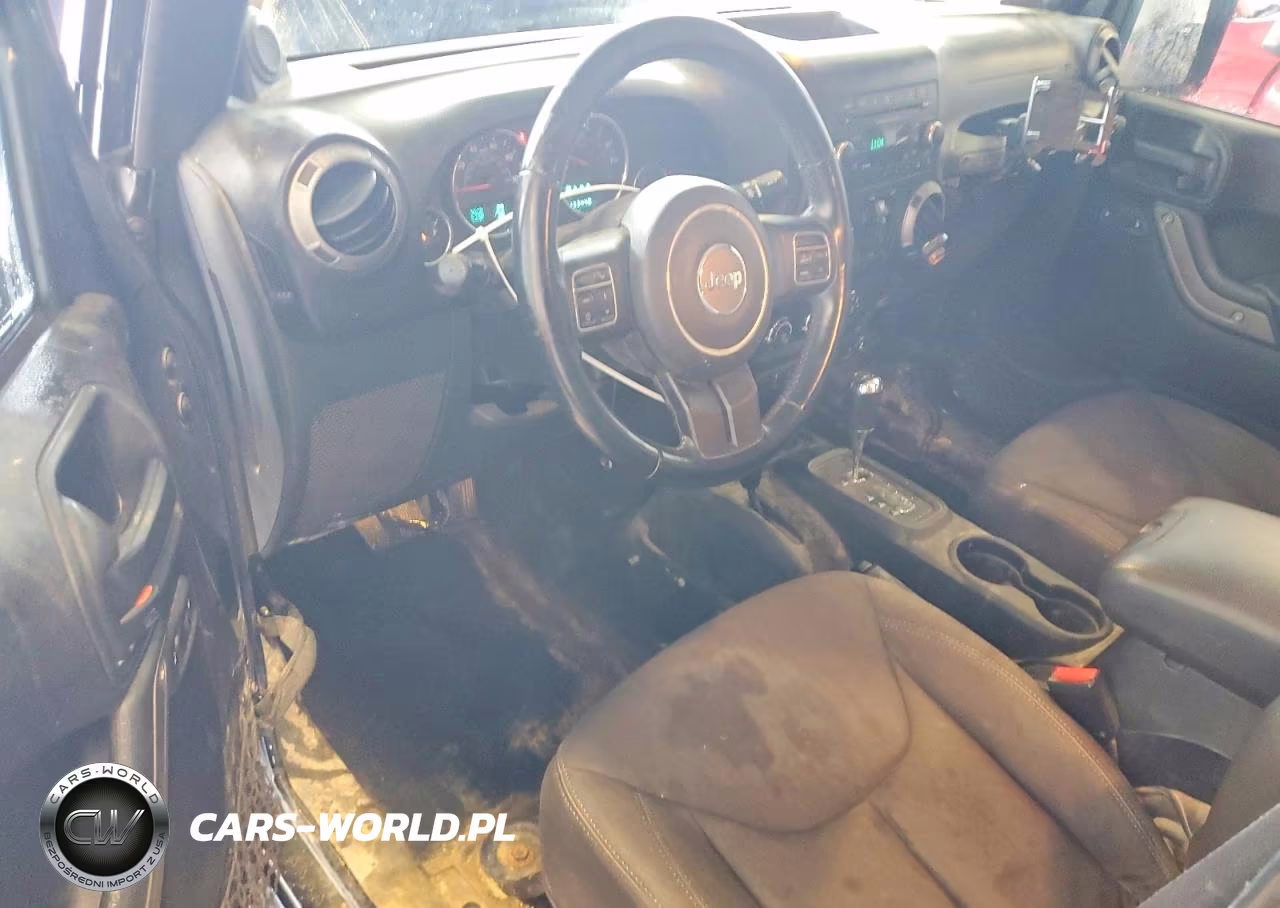 2013 Jeep Wrangler Unlimited Sport VIN:1C4BJWDG6DL625765 - 8
