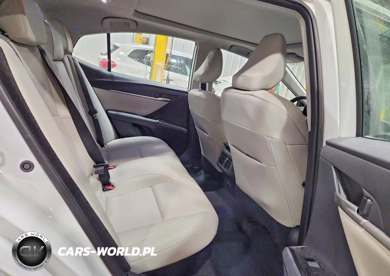 2025 Toyota Camry Xle VIN:4T1DBADK0SU531641 - 10