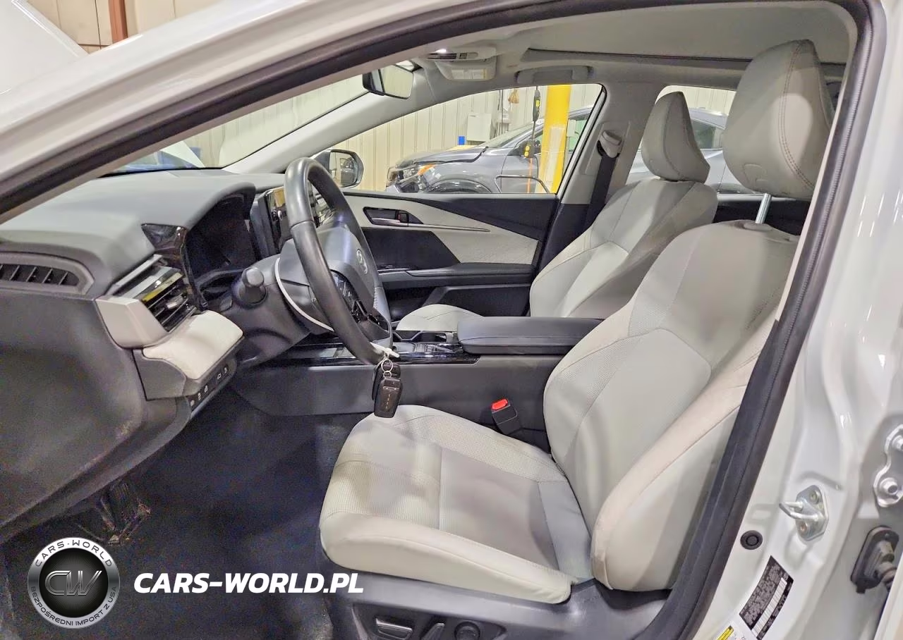 2025 Toyota Camry Xle VIN:4T1DBADK0SU531641 - 7
