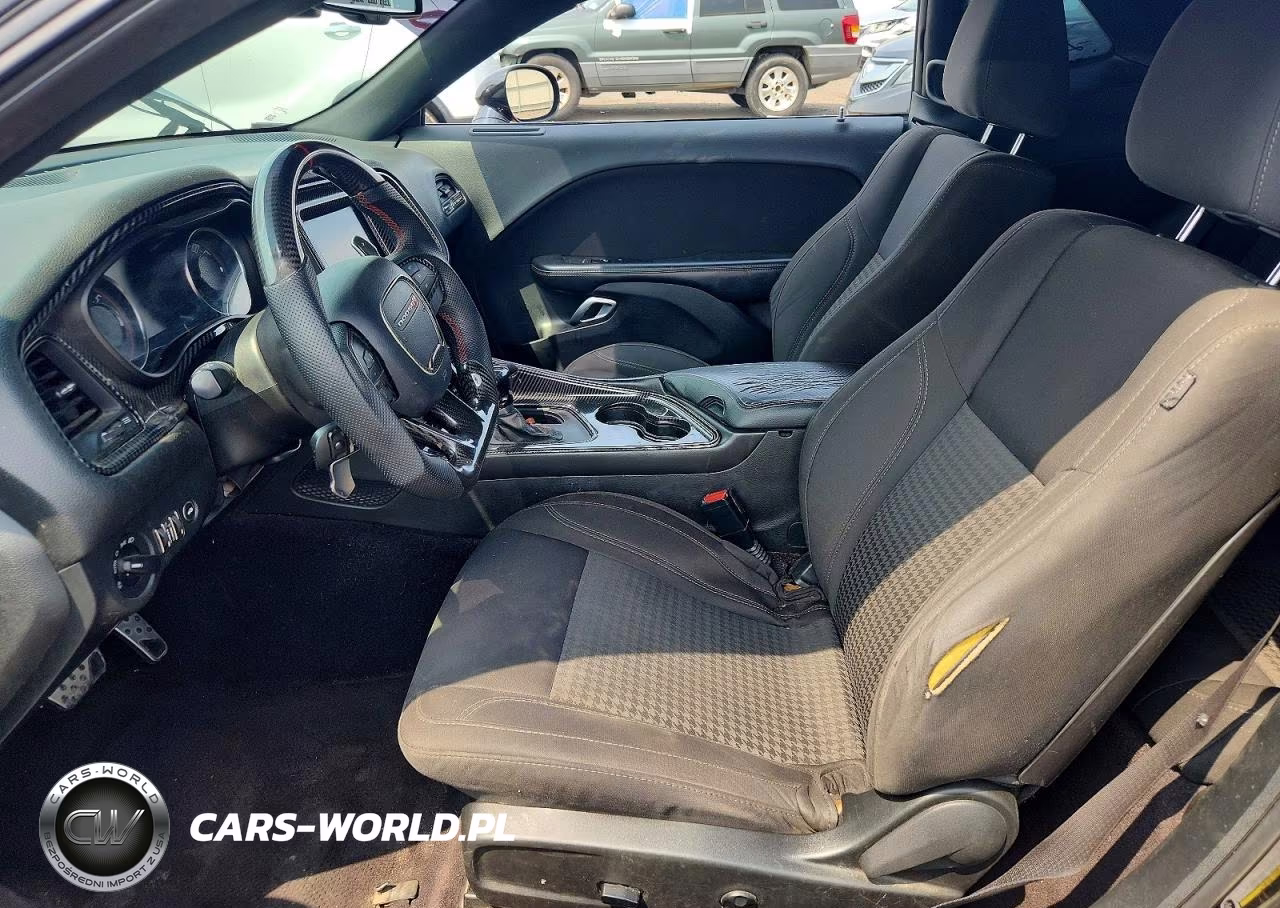 2018 Dodge Challenger Sxt VIN:2C3CDZAG9JH270878 - 7
