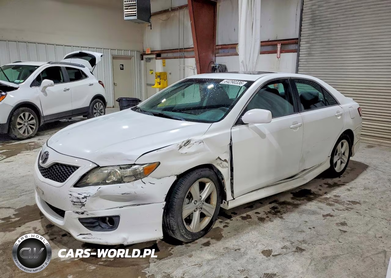 2011 Toyota Camry Se – zdjęcie 1 z 12