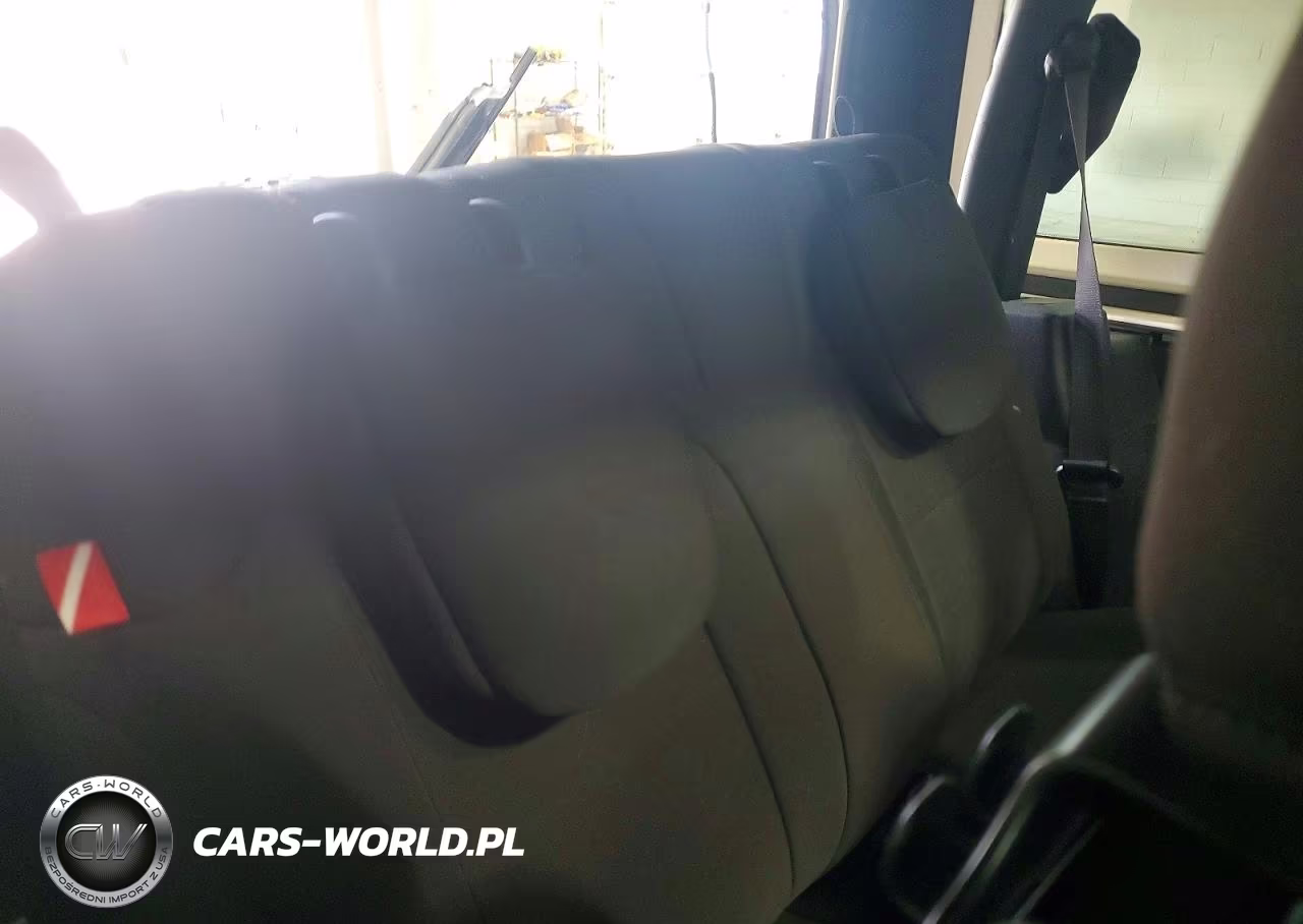 2020 Jeep Wrangler Sport VIN:1C4GJXAN6LW207556 - 10