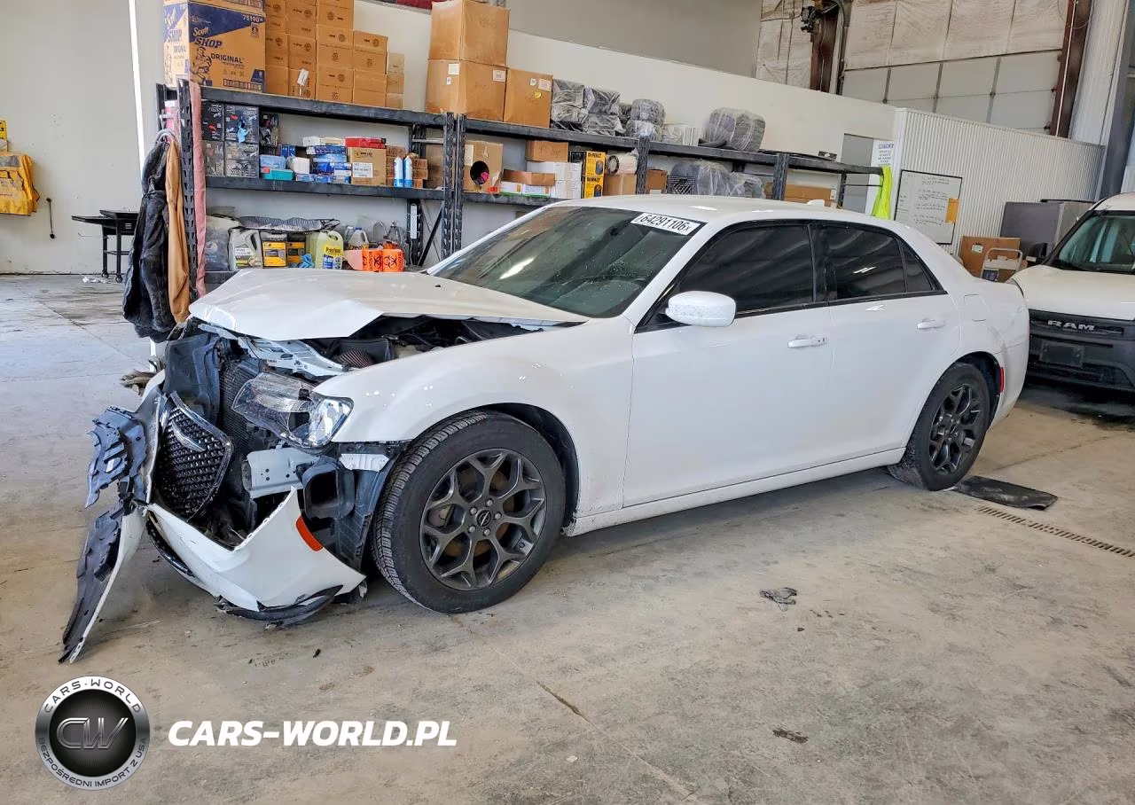2018 Chrysler 300 S