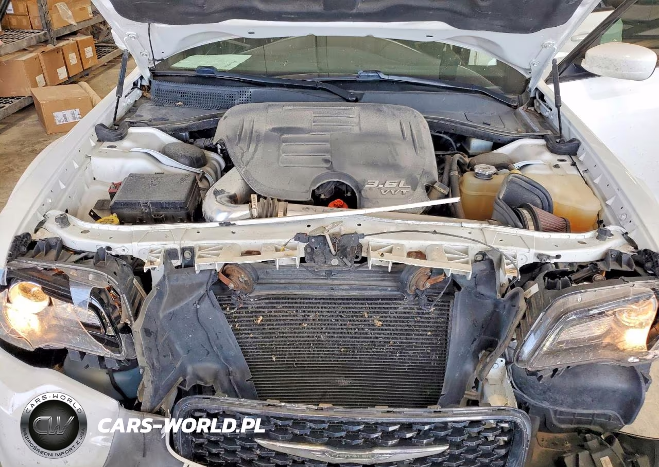 2018 Chrysler 300 S VIN:2C3CCAGG2JH141392 - 11