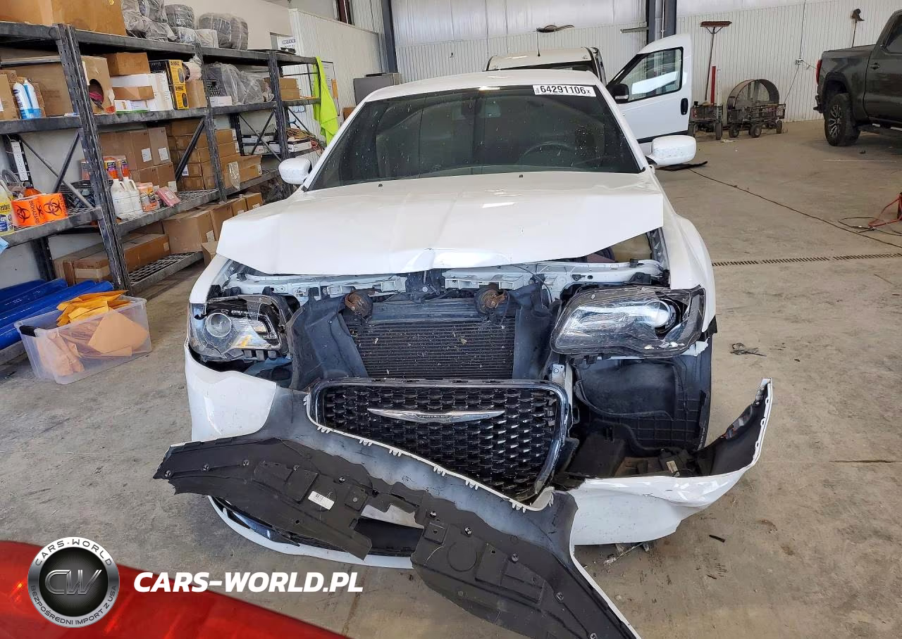 2018 Chrysler 300 S VIN:2C3CCAGG2JH141392 - 5