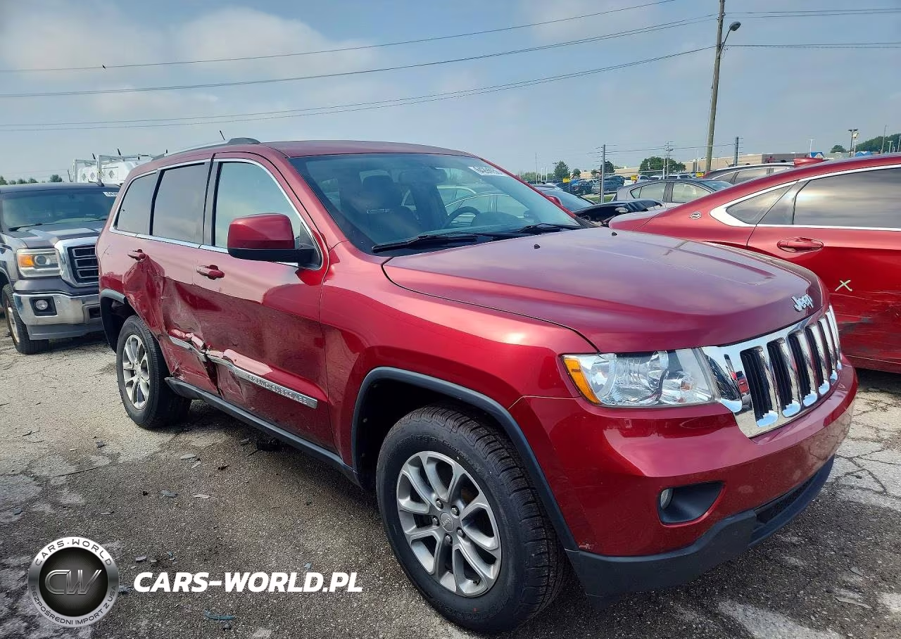 2013 Jeep Grand Cherokee Laredo VIN:1C4RJFAG8DC583831 - 4