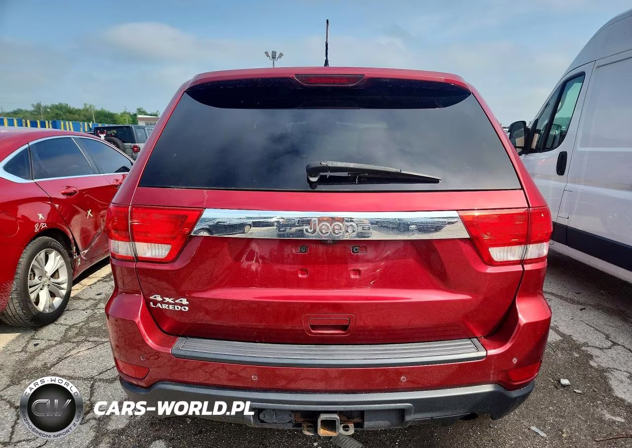 2013 Jeep Grand Cherokee Laredo VIN:1C4RJFAG8DC583831 - 6
