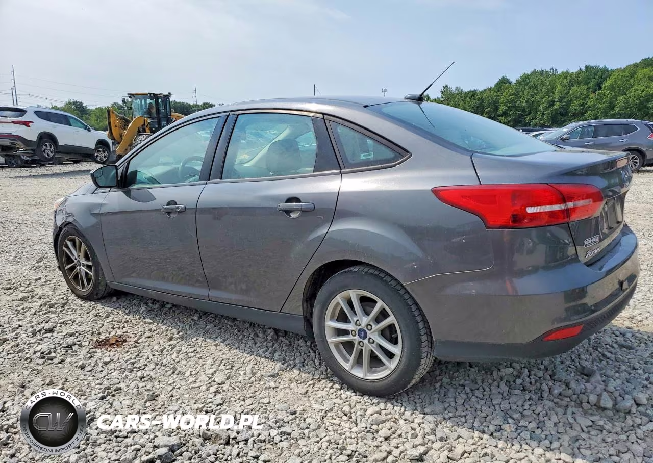 2018 Ford Focus Se VIN:1FADP3F21JL252921 - 2