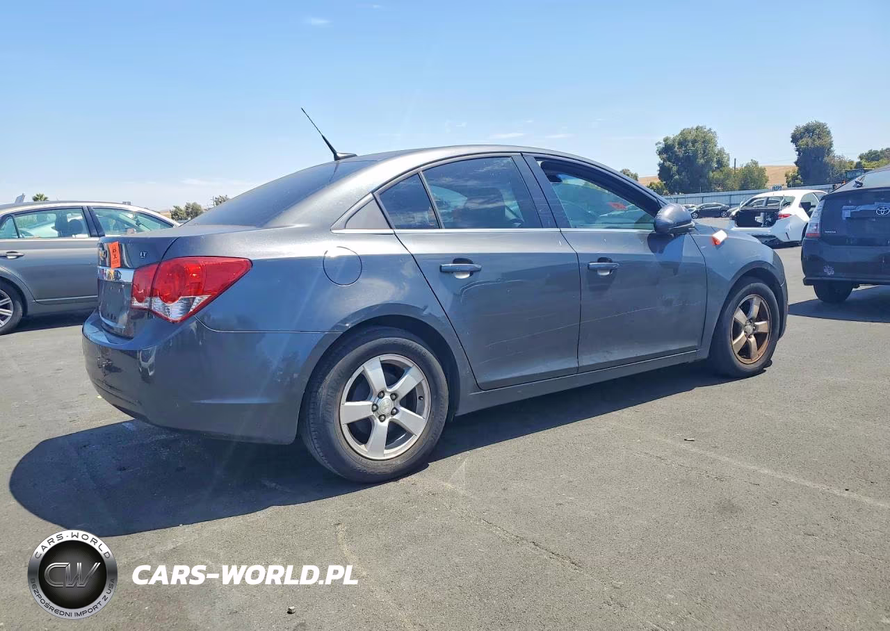 2013 Chevrolet Cruze Lt VIN:1G1PC5SB6D7168975 - 3