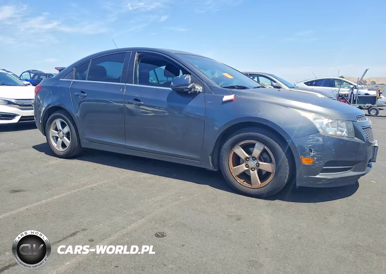 2013 Chevrolet Cruze Lt VIN:1G1PC5SB6D7168975 - 4