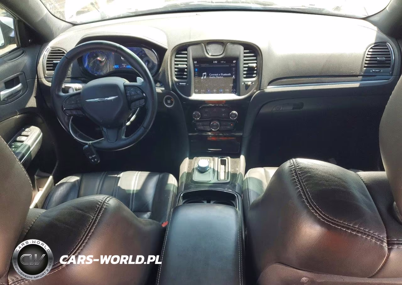 2018 Chrysler 300 S VIN:2C3CCABG4JH214365 - 8