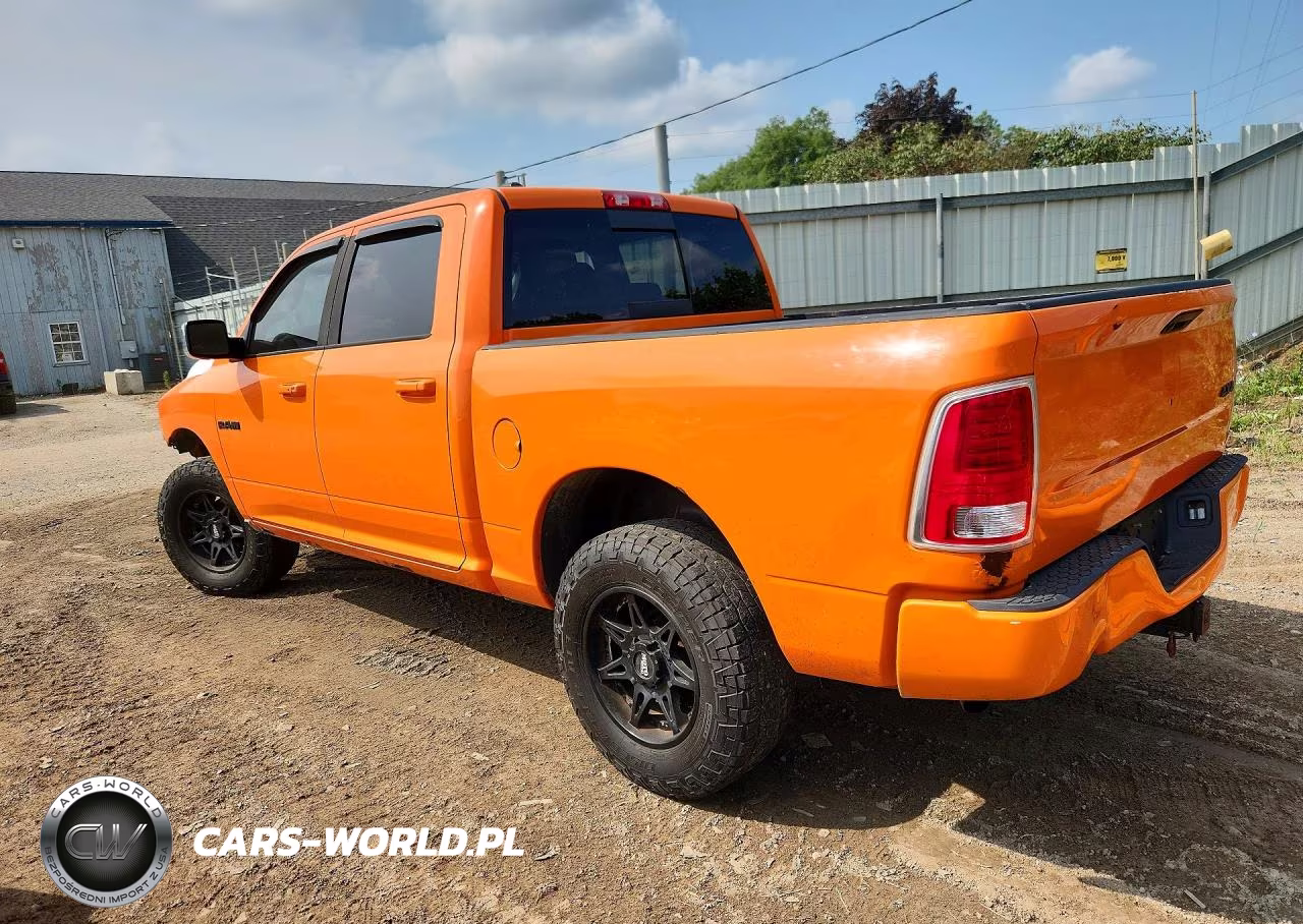 2015 Ram 1500 Sport VIN:1C6RR7MT0FS701555 - 2