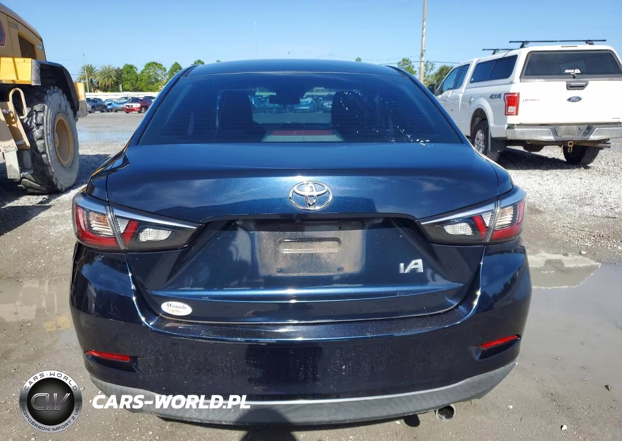 2018 Toyota Yaris Ia Base VIN:3MYDLBYVXJY305650 - 6
