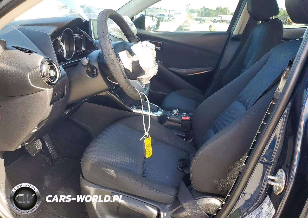 2018 Toyota Yaris Ia Base VIN:3MYDLBYVXJY305650 - 7