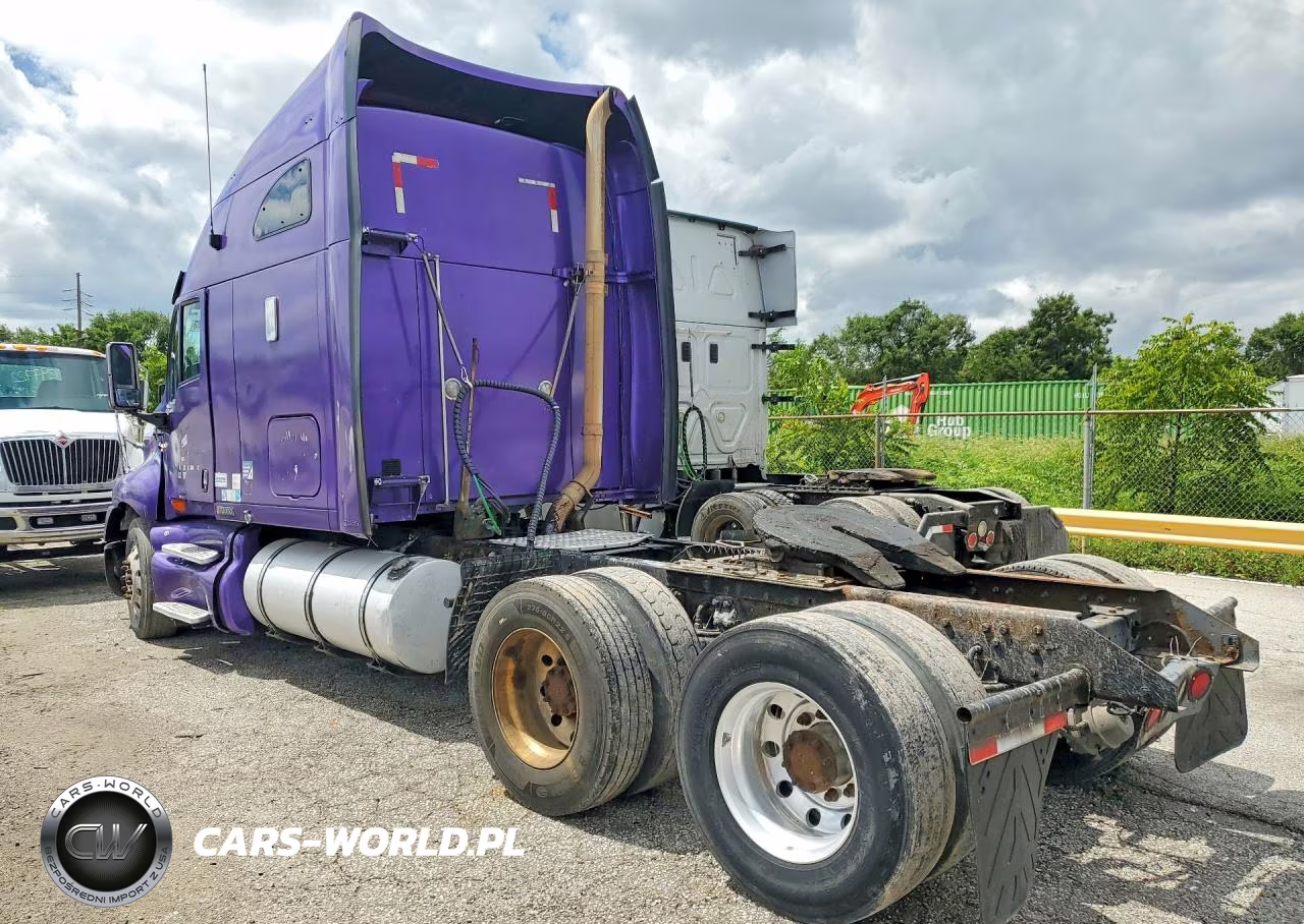 2007 Kenworth T2000 Semi Truck VIN:1XKTDB9XX7J151563 - 2