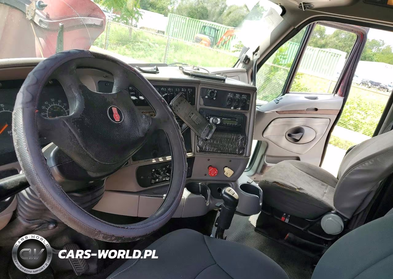 2007 Kenworth T2000 Semi Truck VIN:1XKTDB9XX7J151563 - 8