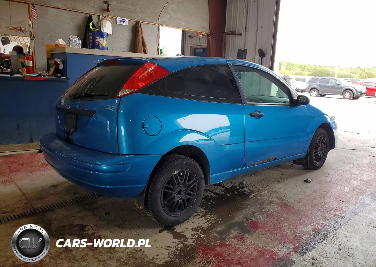 2007 Ford Focus Zx3 VIN:1FAHP31N17W306955 - 3