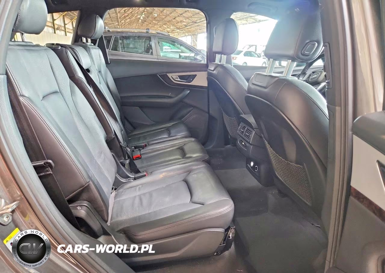 2019 Audi Q7 Premium VIN:WA1AHAF76KD021528 - 11