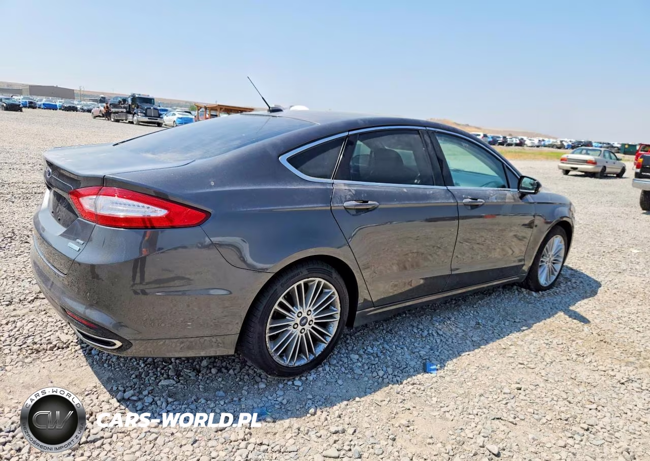 2015 Ford Fusion Se VIN:3FA6P0H92FR136945 - 3
