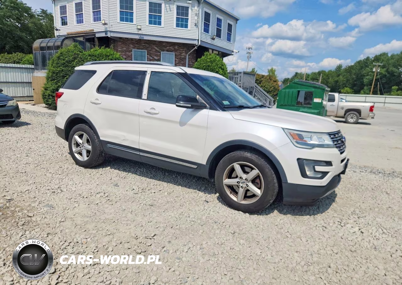 2016 Ford Explorer Xlt VIN:1FM5K8DH1GGB00944 - 4