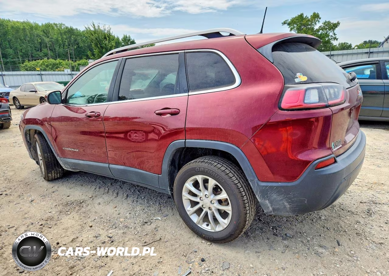 2019 Jeep Cherokee Latitude VIN:1C4PJLCB4KD301022 - 2