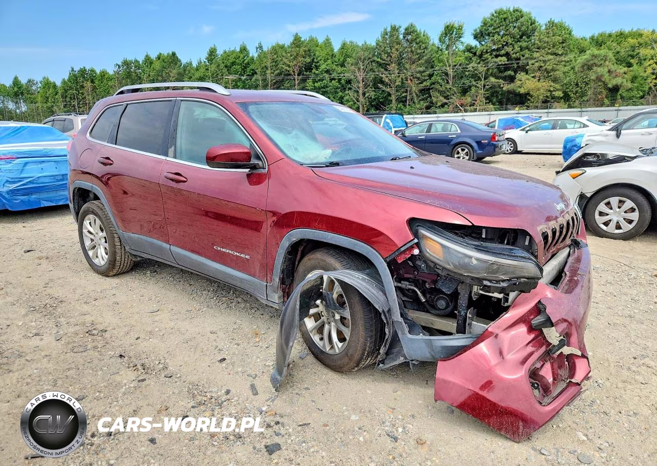 2019 Jeep Cherokee Latitude VIN:1C4PJLCB4KD301022 - 4