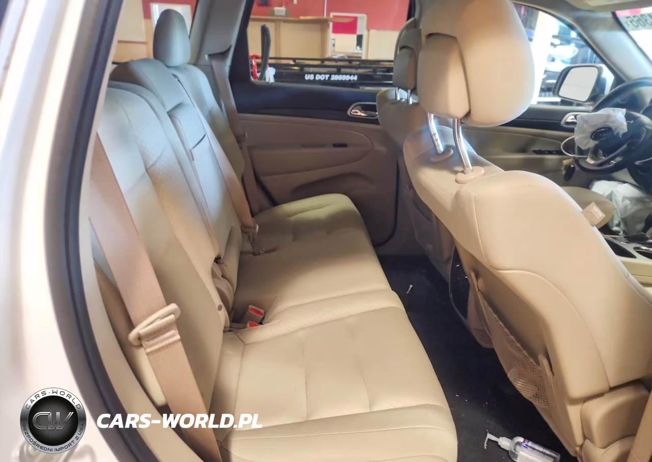 2022 Jeep Grand Cherokee Laredo E VIN:1C4RJFAG8NC175069 - 11