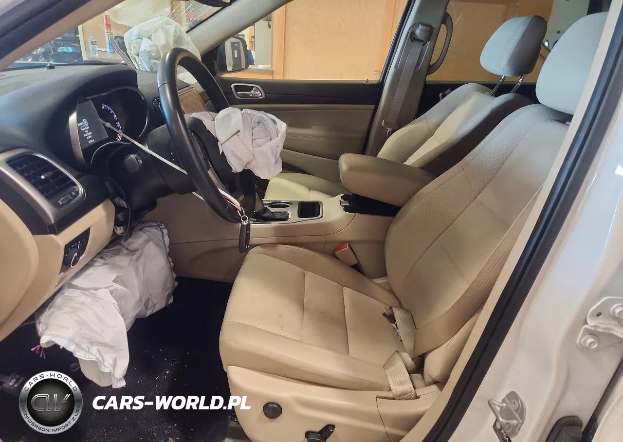 2022 Jeep Grand Cherokee Laredo E VIN:1C4RJFAG8NC175069 - 7